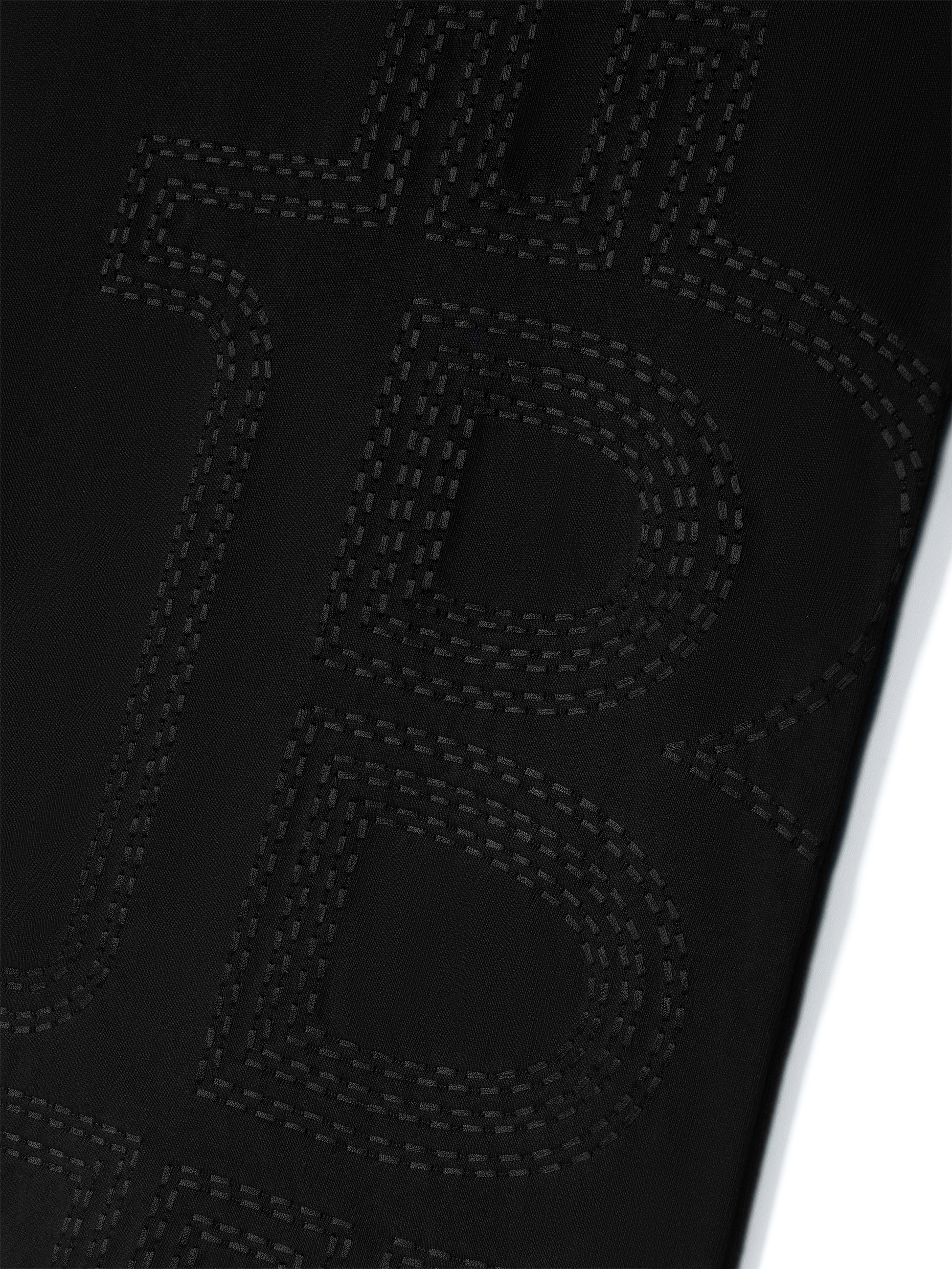 [2/2100] Embossed T-shirt